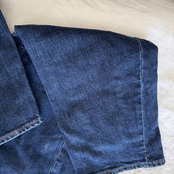 Old Navy High Rise Barrel Leg Jeans - Picture 4 of 9